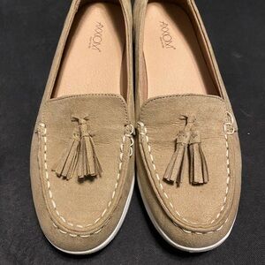 AXXIOM Tassle Loafers, Tan, 8.5